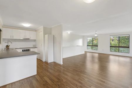 Perfect family Home! - Photo 3