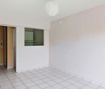 Appartement à louer - REIMS POMMERY - Photo 2