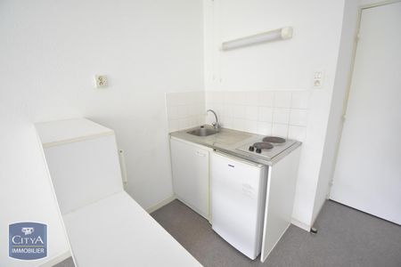 Location Appartement 1 pièce 24m² LE MANS 72000 - Photo 3