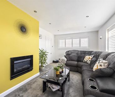 4 bedroom detached house to rent - Photo 5