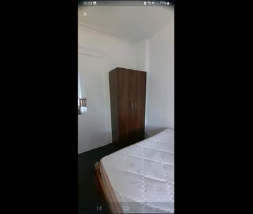 Room in a Shared House, Camden Road, NW1 - Photo 2