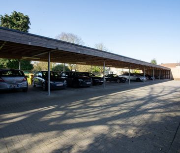 APPARTEMENT MET 2 SLAAPKAMERS EN CARPORT - Photo 2