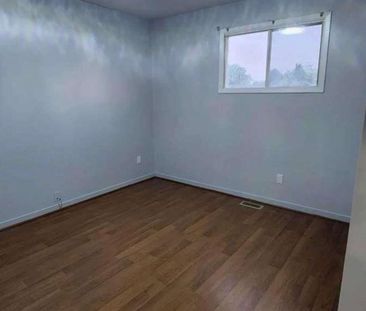 For Lease - 882 Southdown Drive, Oshawa, Ontario - Photo 6