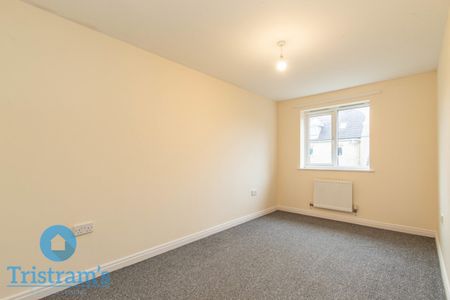 References Pending - 3 bed Mid Terraced House - Photo 3
