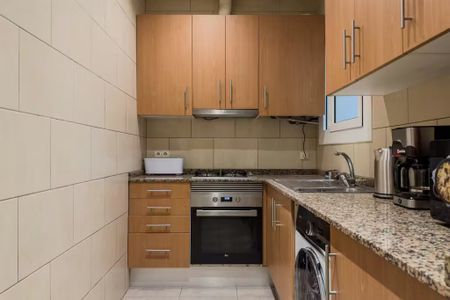 Carrer d'Occident, L'Hospitalet de Llobregat, Catalonia 08903 - Photo 4