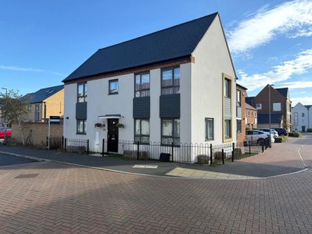 4 bedroom semi-detached house to rent - Photo 5