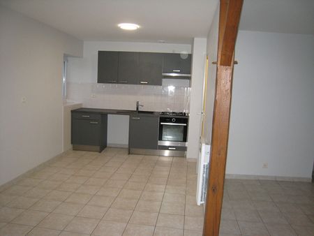 Location maison 4 pièces, 98.00m², Les Herbiers - Photo 5