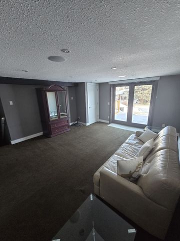 11 Woodlark Drive Southwest, Calgary - Photo 4