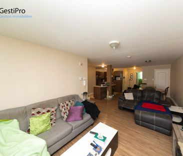 357 Charest Ouest - Photo 2