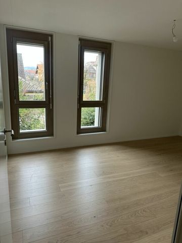 Fully renovated 5.5-room apartment - Photo 4