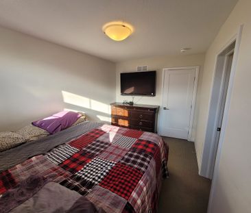 For Lease - 6 Pringle Lane, Hamilton, Ontario - Photo 4