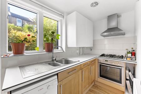 Price £2,500 pcm - Available Now - Unfurnished - Photo 5