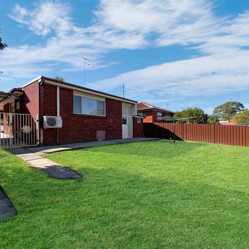 75 Vardys Road, Lalor Park NSW 2147 - House For Rent | Domain - Photo 1