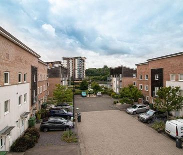 Burford Gardens, Cardiff Bay, CF11 - Photo 5