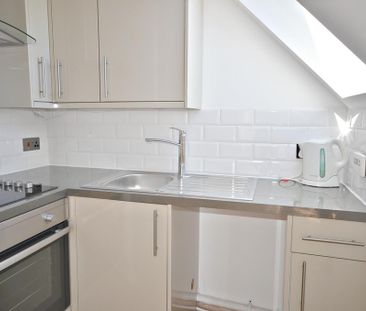 1 bedroom flat to rent - Photo 2