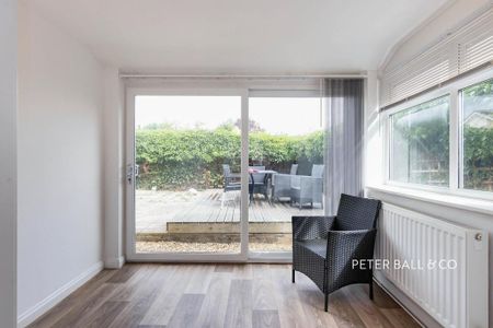 3 bedroom detached house to rent - Photo 2