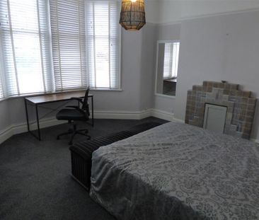 2 bedroom apartment to rent - Photo 6