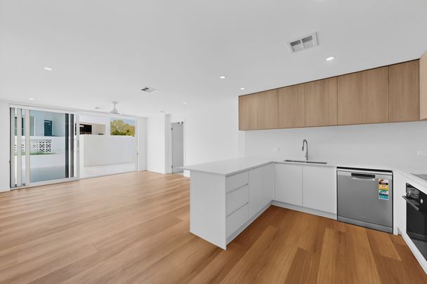 8/3 Moores Road, Redland Bay QLD 4165 - Apartment For Rent - $550 | Domain - Photo 1