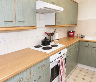 2 bedroom flat to rent - Photo 3