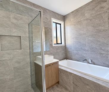 Modern Living in Fraser Rise - Photo 5