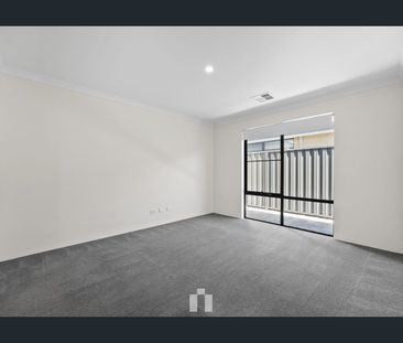 Treeby Living at its Best - Photo 3