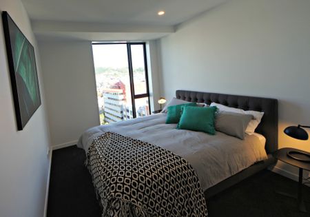 Immaculately presented 3 bedroom apartment in Wellington's new Victoria St. Precinct - Photo 3