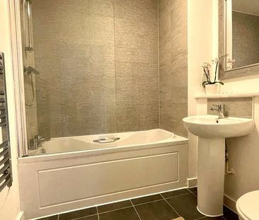 1 bedroom in Montague House, Tilehurst - Photo 5