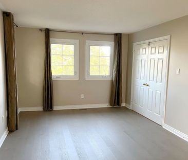 For Lease - 2037 Schoolmaster Circle, Oakville, Ontario - Photo 2