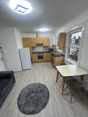 1 Bed Flat, Hampden Road, N8 - Photo 1