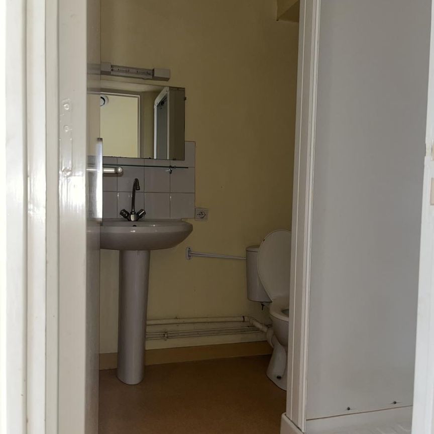 LOCATION STUDIO - Photo 1