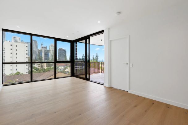 Sleek coastal retreat with ocean and city views - Photo 1