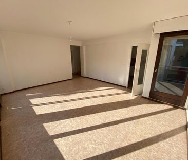 Location Appartement 3 pièces 68m² THONON LES BAINS 74200 - Photo 2