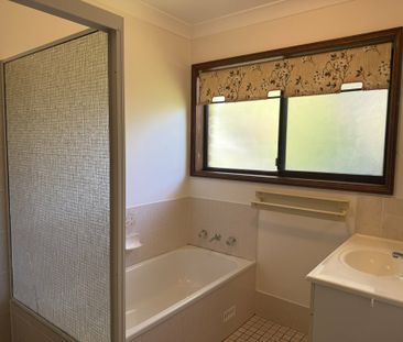 Coastal Comfort in a Quiet Duplex Setting - Photo 2