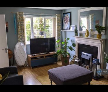 2 bedroom semi-detached house to rent - Photo 5