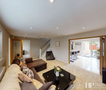 Crabbet Road, Three Bridges, RH10 - Photo 5