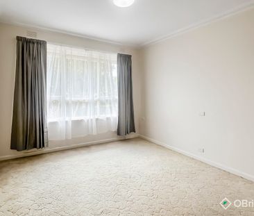 Charming 2-Bedroom Home Close to Town Centre - Photo 1