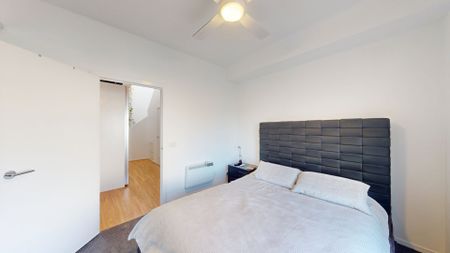 Style, Space and Lifestyle Excellence - 6 Month Lease - Photo 4