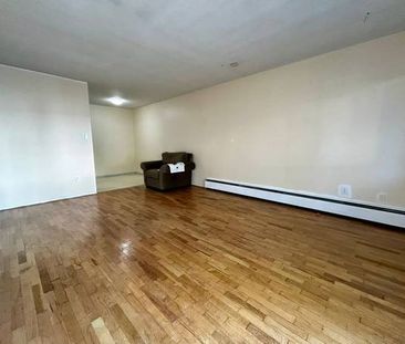 Spacious 1bed/1bath suite in Multifamily Bldg - Photo 2