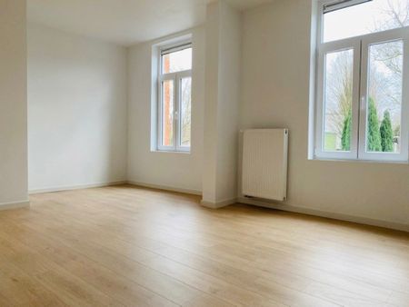 Gerenoveerde woning met 4 slaapkamers en ruime tuin - Photo 2