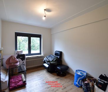 Vernieuwd appartement met 3 slaapkamers - Foto 4