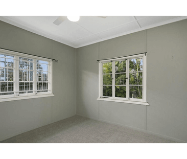 Beautifully Renovated 3-Bedroom Home + Study Nook in Prime Cannon H... - Photo 3