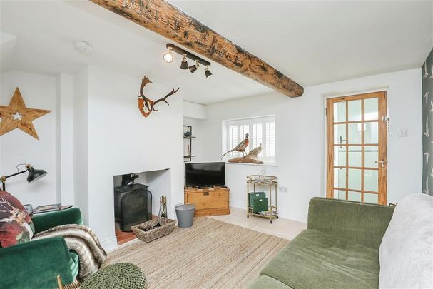 2 bedroom cottage to rent - Photo 1