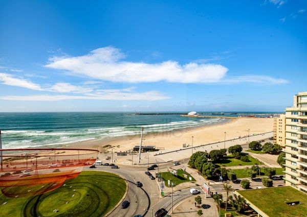 Apartamento T5 com vista mar em Matosinhos Sul