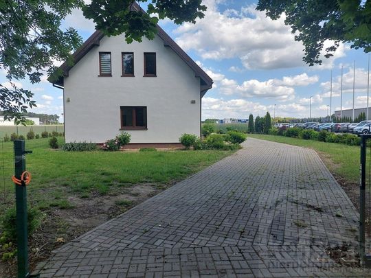 Dom na wynajem w Kobylance - Zdjęcie 1