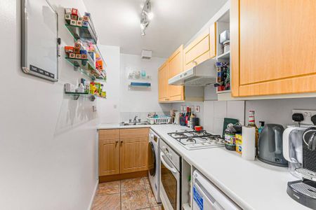 Studio to rent - Photo 2