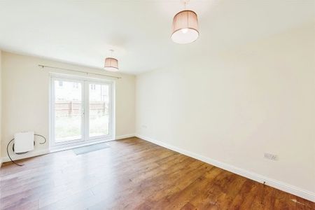 Heathland Way, Mildenhall - Photo 2