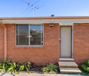 Tidy One-Bedroom Unit in Convenient Location – Water and Lawn Maint... - Photo 6