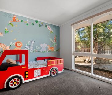A Family Gem in a Prime Frankston South Location - Photo 2