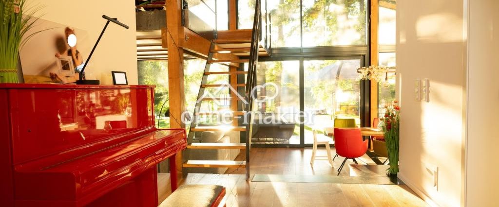 Einzigartiges Haus am See - Unique Lakefront Home - Photo 1