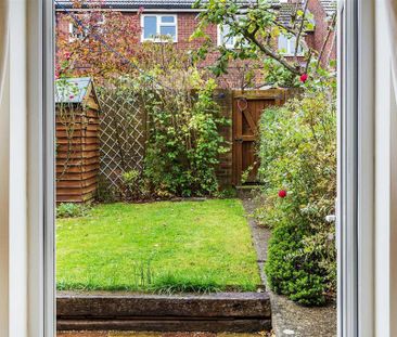 3 bedroom terraced house to rent - Photo 3